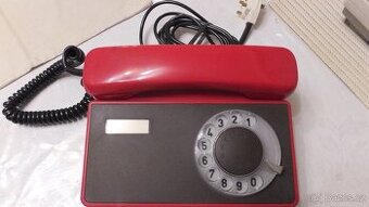 TELEFONÍ  PŘÍSTROJE TESLA STROPKOV, druhý je.tlačítkový