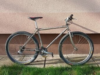 Horské kolo Mongoose Hilltopper Alivio/Acera X