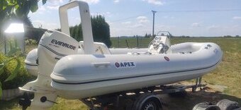 Půjčím motorový člun, lod