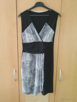 Dámské společenské šaty