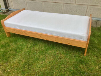 Jednolůžková postel z masivu 90x200cm, rošt, vysoká matrace