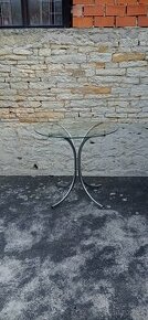 Jídelní stůl + 2 židle