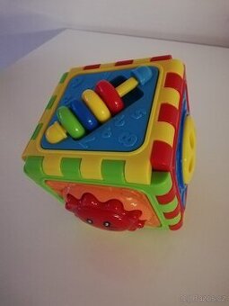 Hrací kostka s aktivitami 6 v 1