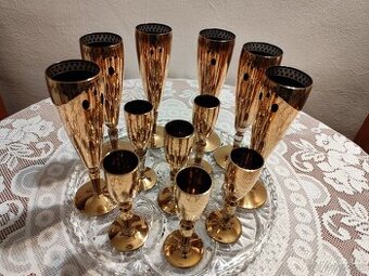 Sada zlacených skleniček
