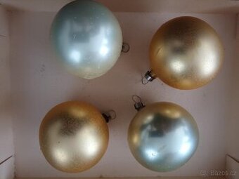 vánoční ozdoba koule retro