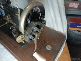 Šicí stroj na kliku