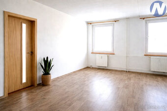 Pronájem bytu 3+1+balkón, sídliště Míru, Volary