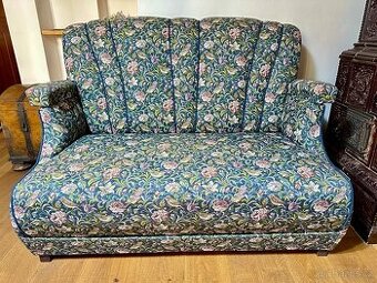 Starožitné sofa, rozkládací, nový potah.