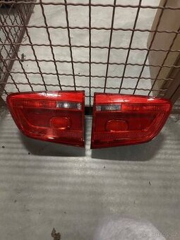 Zadní světlo kufru VW Touran 2012