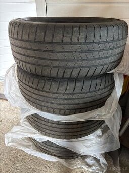 Letní pneu Bridgestone 215/55/R17