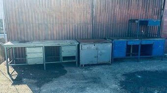 Dílenský železný ponk