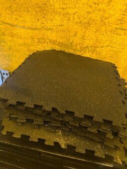 Gumová podlaha do fitnesscentra