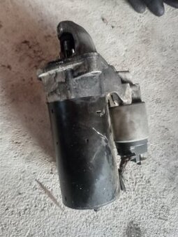 BMW E,90/91/92 320d startér a alternator