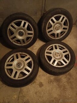 4ks alu disky orig. Vw 5x100 r16 pneu 205/55 r16 5mm