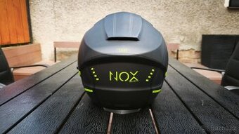 otevřená helma Nox
