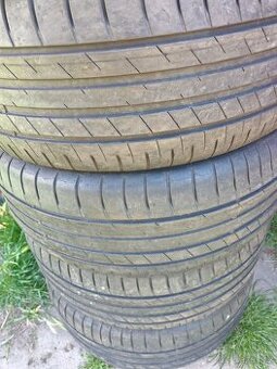 215/50/17 Goodyear - 1