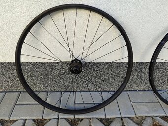 Zadní kolo Specialized.