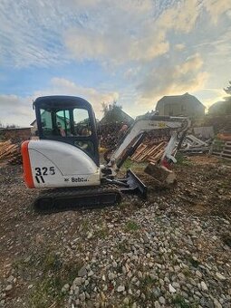 Bobcat 325 - 1