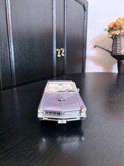 Pontiac GTO Convertible 1965 – model 1:18 Maisto