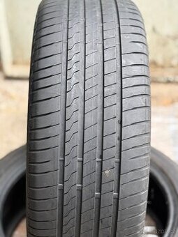 Prodam 2 kus letbich pneu 255/45r20