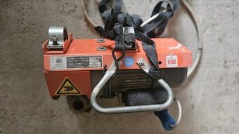 Stavebni výtah Officine lori DM200/E na 200kg vč ramene