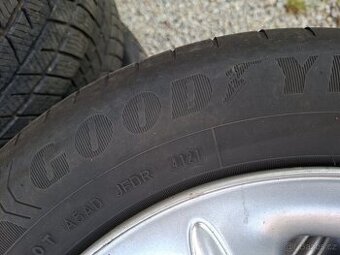 Sada pneu Goodyear 185/65r15