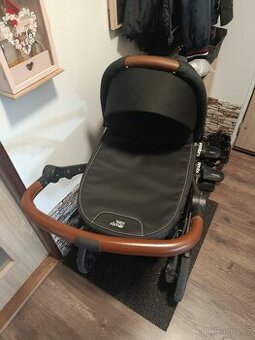 Prodám kočárek zn Britax s vajíčkem