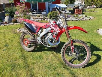 Honda CR 700 2T :-)