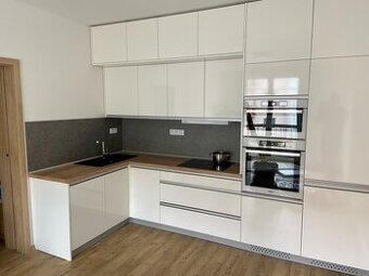 Pronájem bytu 2+kk, 45 m²,Moravské budějovice