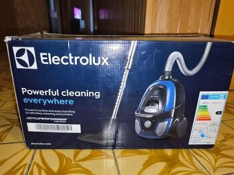 Bezsáčkový vysvač Electrolux EAPC51IS