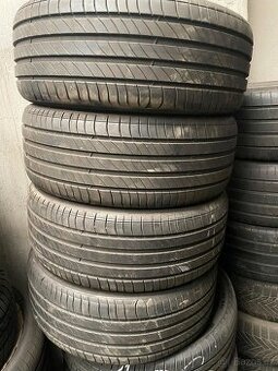 Prodam letni sadu pneu Michelin 225/45 R17