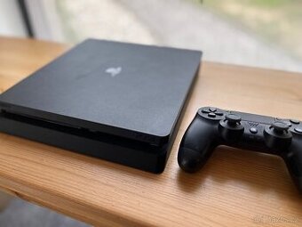 Playstation 4 slim 1TB