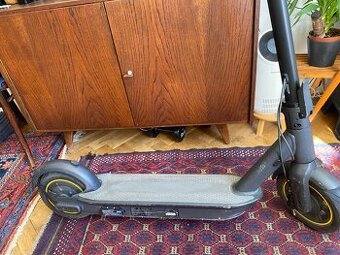 Koloběžka Ninebot Seqway Max G30