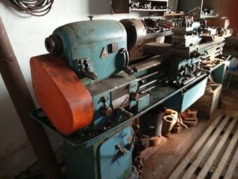 Soustruh TOS SV 18R+bohaté příslušenství(možnost VYZKOUŠET)