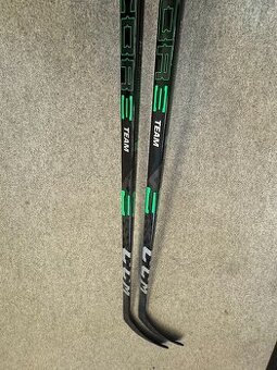 HOKEJKA CCM RIBCOR TRIGGER TEAM, flex 65, zahnutí 29