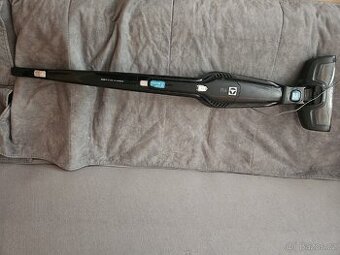 Akumulátorový vysavač Electrolux Ergorapido 2v1