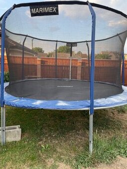 Trampolína