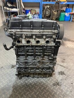 Motor BKD 2.0 TDI 103kW - blok, sání, EGR