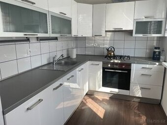Varná plyn.deska,dřez,baterie + pracovní deska