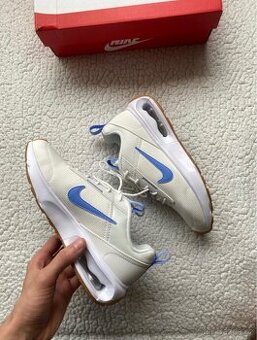 Nike Air Max INTRLK Lite – sportovní tenisky EU 37,5