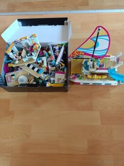 Lego loď
