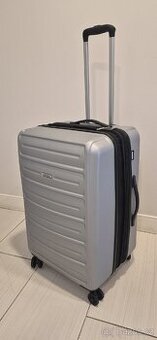 Skořepinový kufr American Tourister