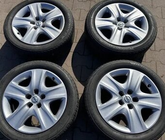 Zimní sada Opel 215 55 17 pěkný vzorek,vše zachovalé ......