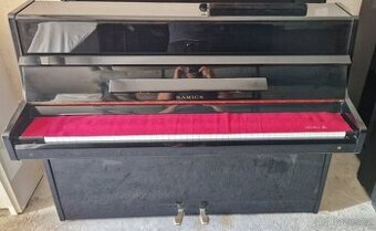 Černé piano Samick