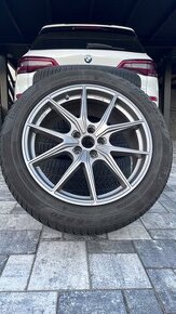 Kompletní sada BMW X5:275/45 R20