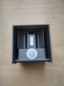 Fasádní LED svítidlo s PIR 7W - NOVÉ