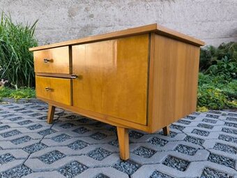Retro komoda / skříňka NDR - Brusel 60. léta