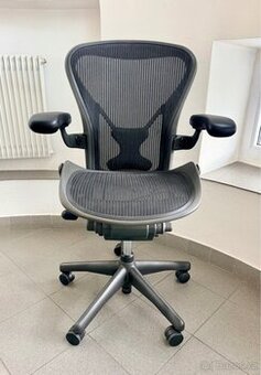 kancelářská židle Herman Miller Aeron - 1
