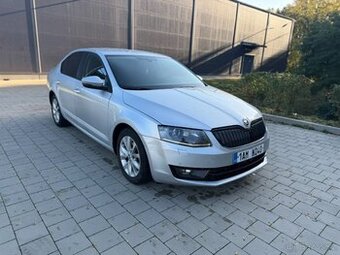 Škoda Octavia 3 1.6tdi 77kw, RV 2014, Pěkná výbava