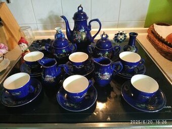 Prodám servis z modrého porcelánu